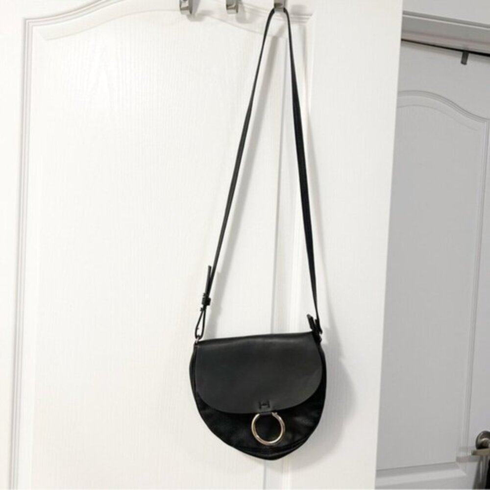Y2k H&M Saddle Crossbody Bag pebbled leather Black Preppy Dark Academia Horse